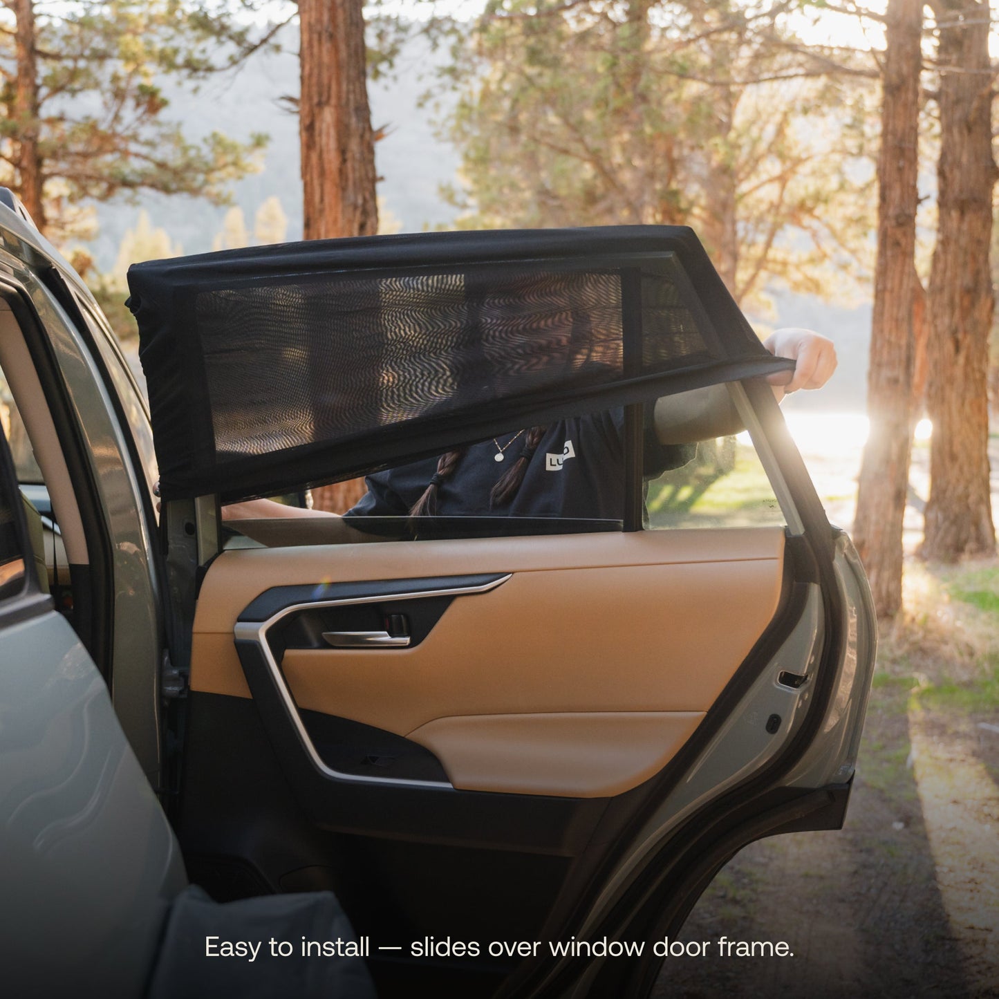 "Pare-soleil de voiture intelligent : aération + protection"